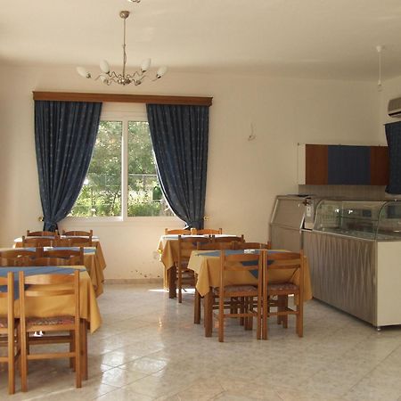 Aneton Aparthotel Криси Амудия Екстериор снимка