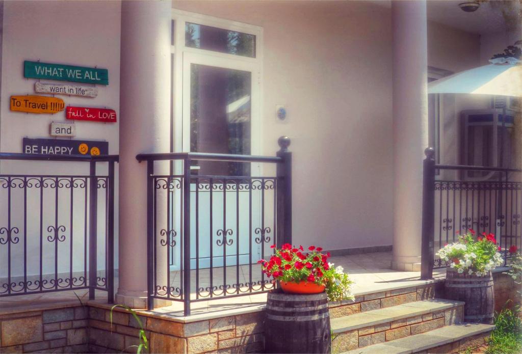 Aneton Aparthotel Криси Амудия Екстериор снимка