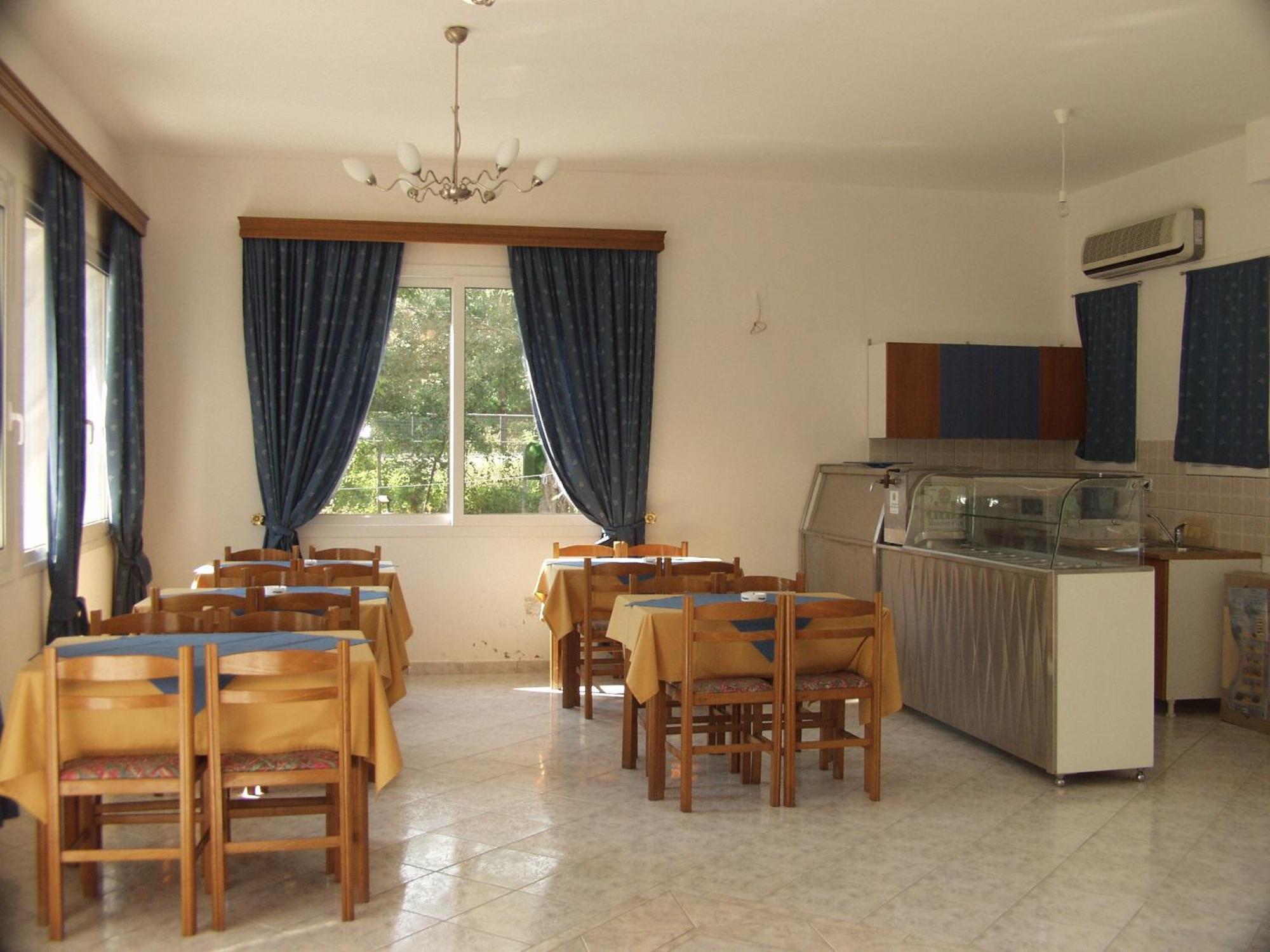 Aneton Aparthotel Криси Амудия Екстериор снимка