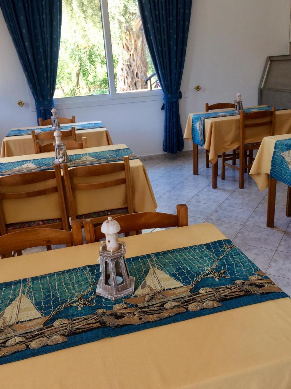 Aneton Aparthotel Криси Амудия Екстериор снимка