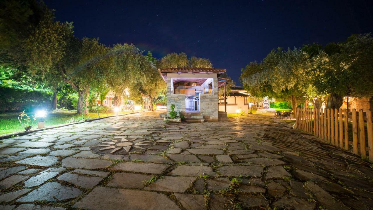 Aneton Aparthotel Криси Амудия Екстериор снимка