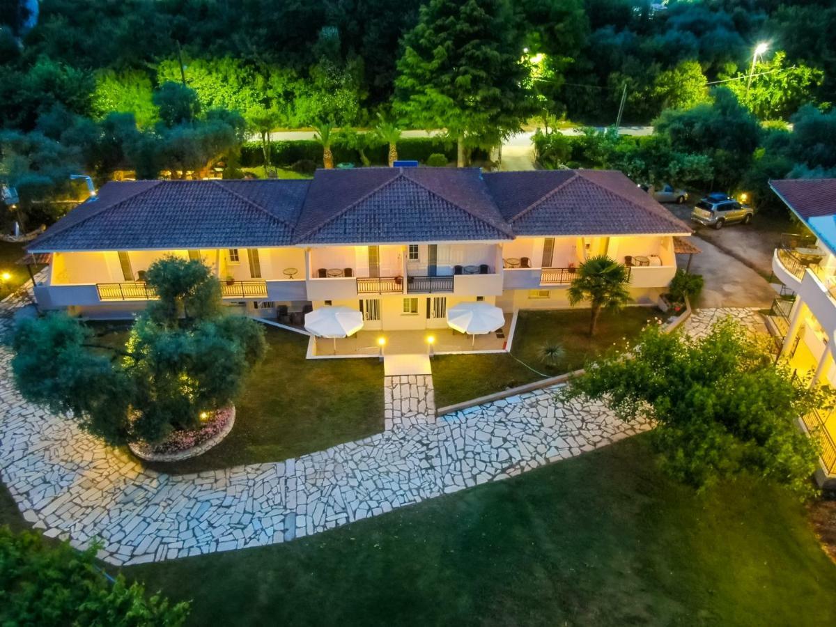 Aneton Aparthotel Криси Амудия Екстериор снимка