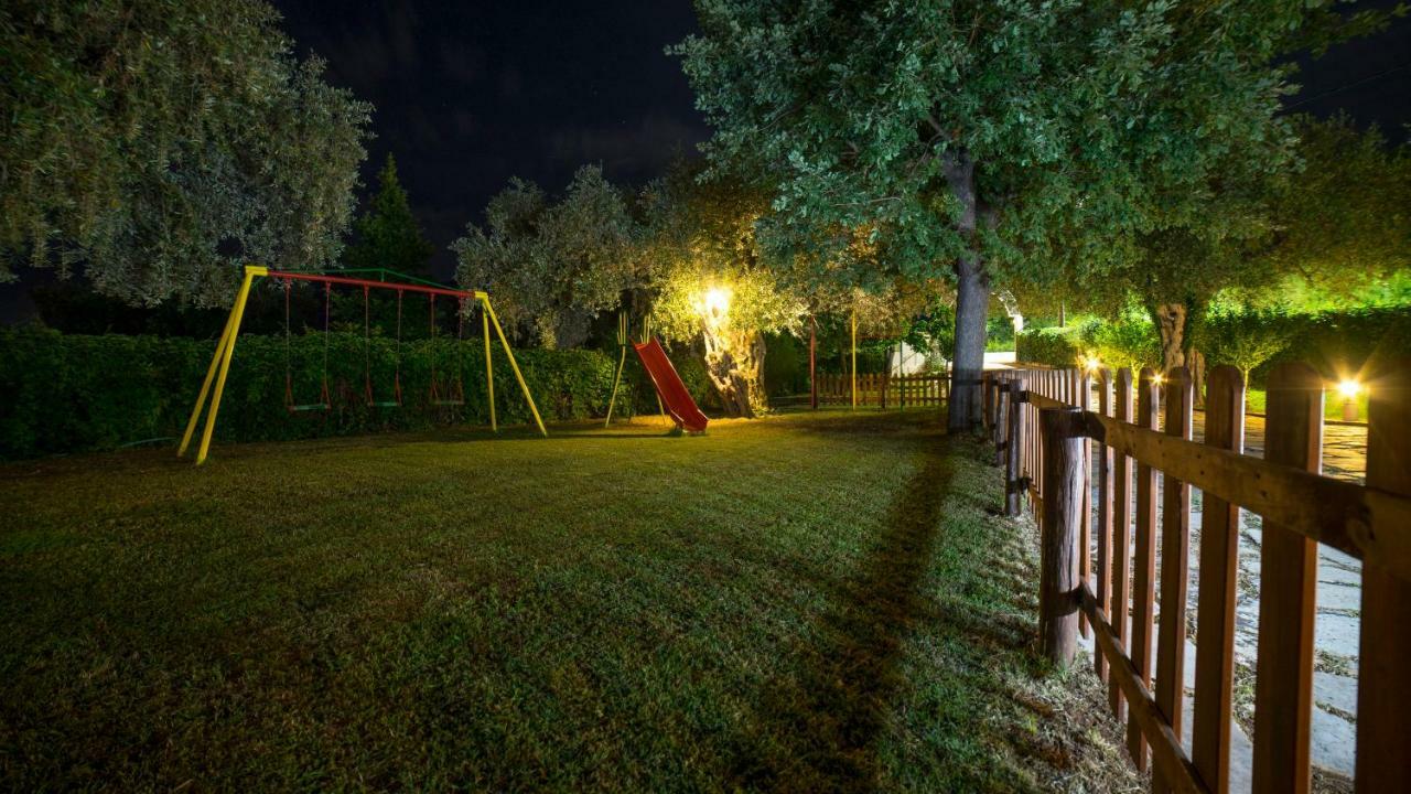 Aneton Aparthotel Криси Амудия Екстериор снимка